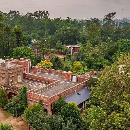 Stayvista'S Peepal Haveli - Rustic Kothi With Terrace, Breathtaking View & Bonfire Narainpur  Exterior photo